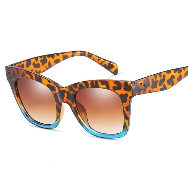 Bold Frame Classic Cat Eye Sunglasses