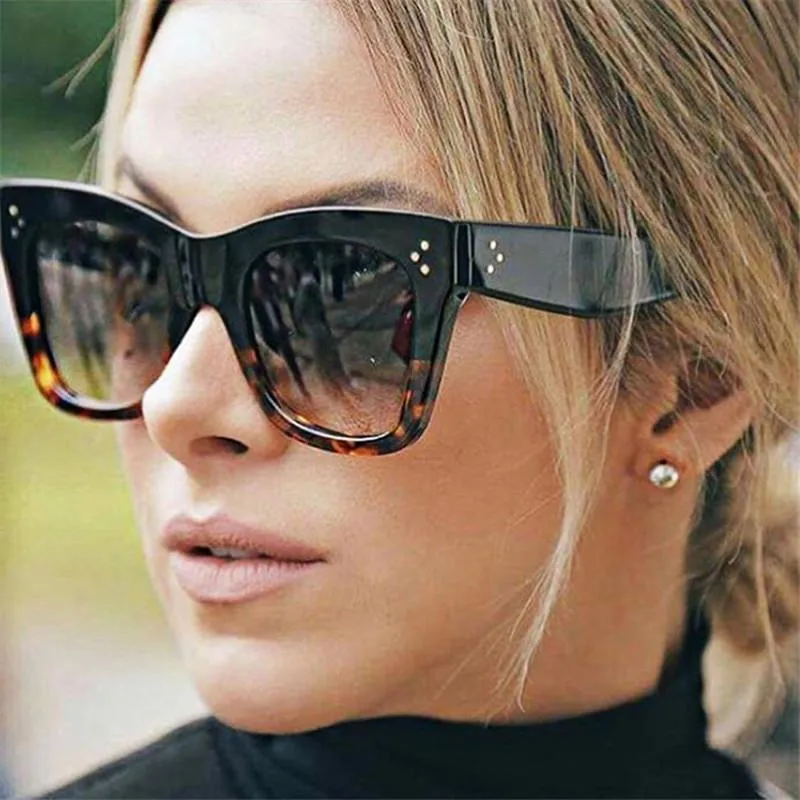 Bold Frame Classic Cat Eye Sunglasses